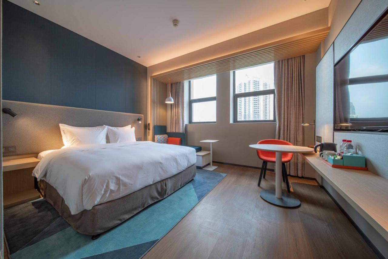 Holiday Inn Express Guangzhou Panyu, An Ihg Hotel Экстерьер фото